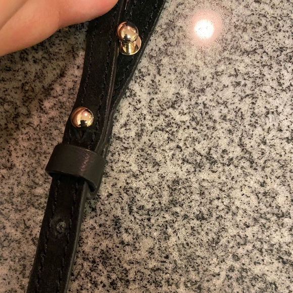 H&M suede square crossbody with grey tassel - Picture 6 of 10